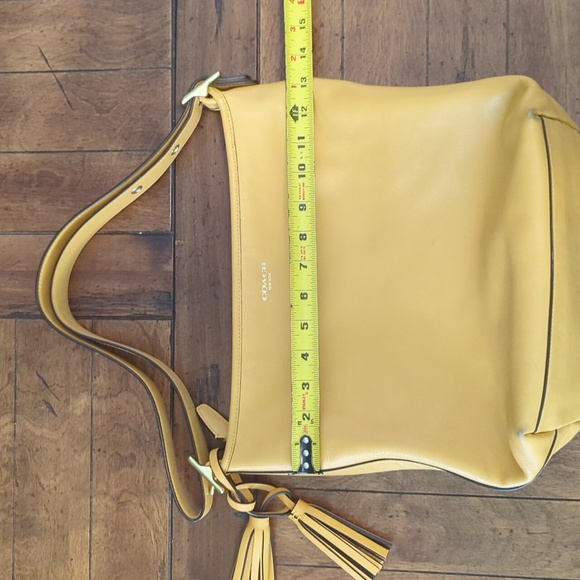 Coach Duffle Bag - Picture 2 of 9